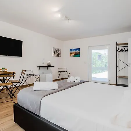 Pietramare Luxury Bed & Breakfast 4*